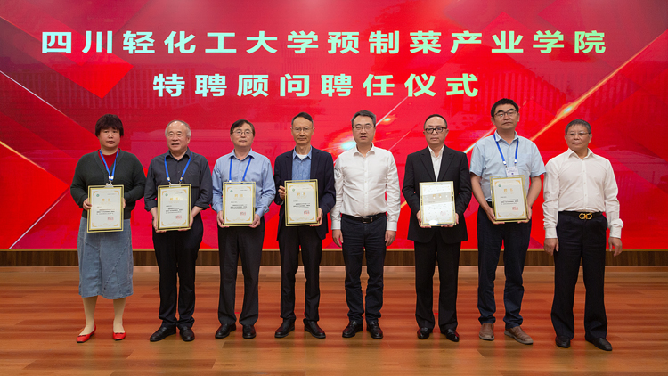 XCB_0809.jpg XCB_0809.jpg