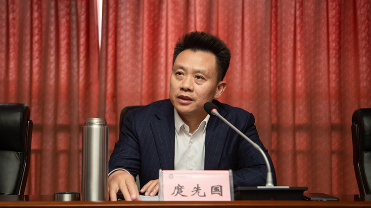 XCB_6028.jpg XCB_6028.jpg