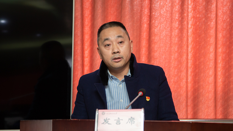 XCB_5977.jpg XCB_5977.jpg