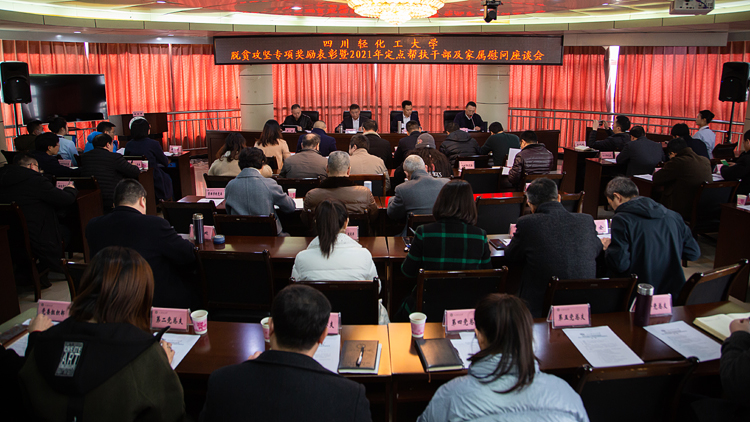 XCB_5945.jpg XCB_5945.jpg