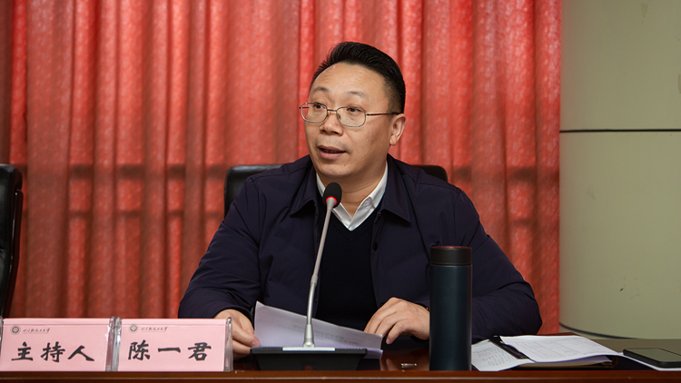 XCB_5947.jpg XCB_5947.jpg