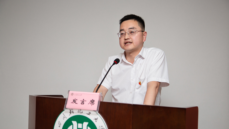 XCB_6463.jpg XCB_6463.jpg