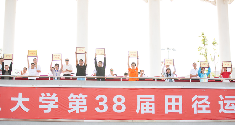 XCB_1719.jpg XCB_1719.jpg