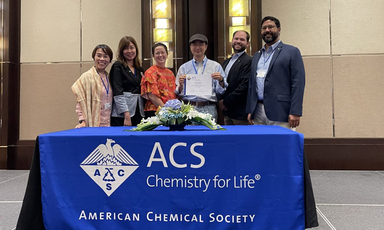 化工学院积极参与国际会议,开拓国际交流渠道1.jpg 化工学院积极参与国际会议,开拓国际交流渠道1.jpg