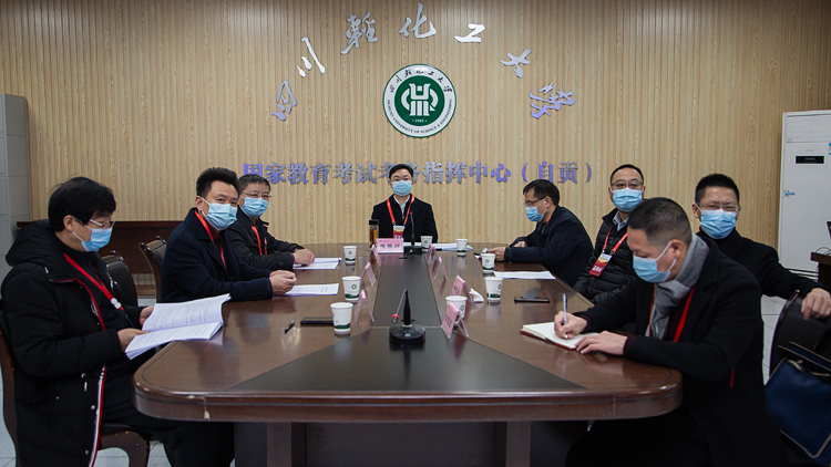 XCB_9017.jpg XCB_9017.jpg