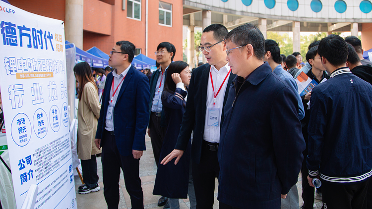 XCB_0481.jpg XCB_0481.jpg