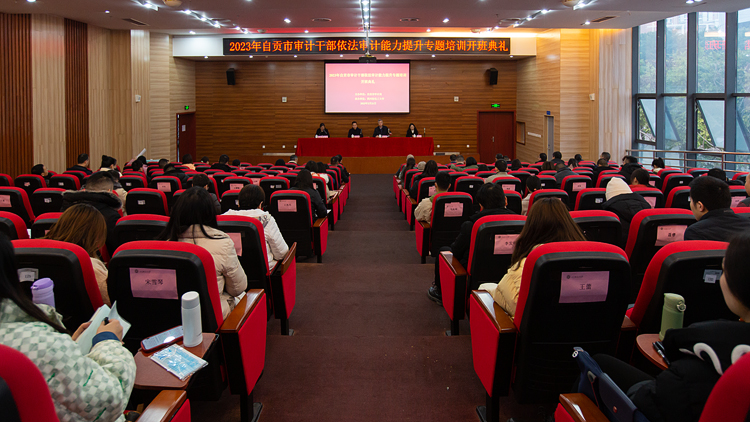 XCB_3380.jpg XCB_3380.jpg