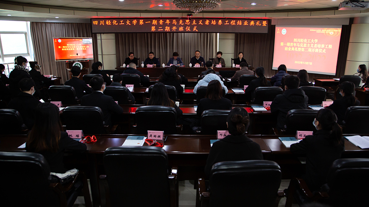 XCB_8420.jpg XCB_8420.jpg