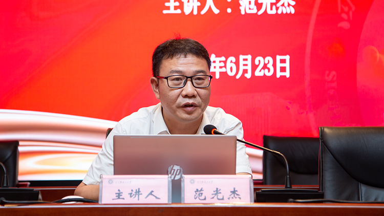 XCB_4034.jpg XCB_4034.jpg