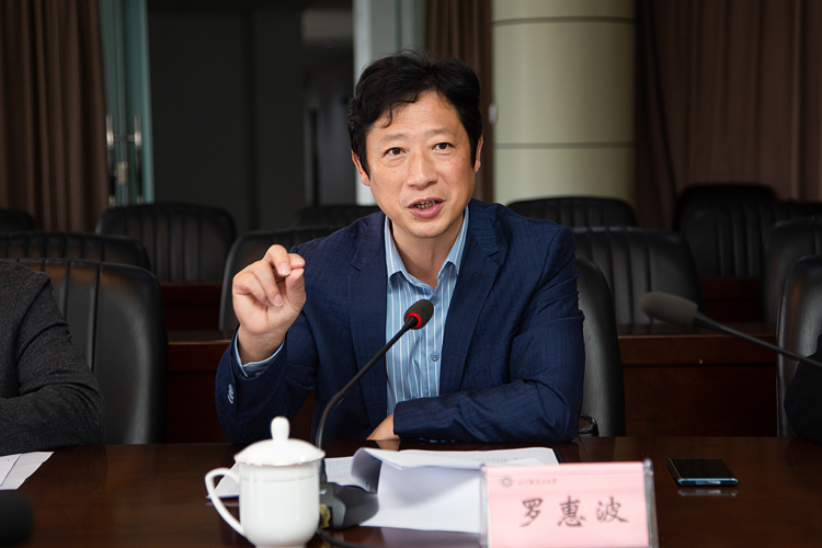 XCB_9695.jpg XCB_9695.jpg