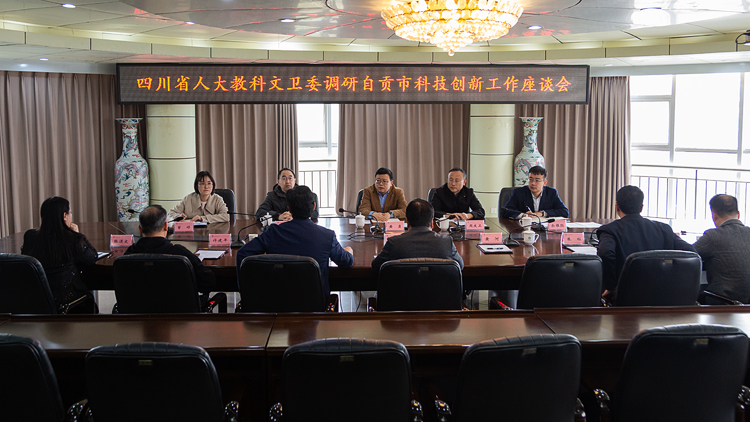 XCB_9697.jpg XCB_9697.jpg