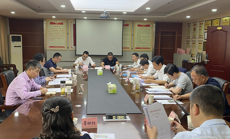 四川省科技厅景世刚副厅长专题听取四川省酿酒专用粮工程技术研究中心工作汇报.jpg 四川省科技厅景世刚副厅长专题听取四川省酿酒专用粮工程技术研究中心工作汇报.jpg