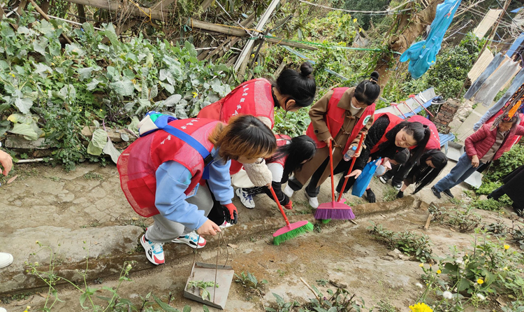 化学工程学院亲化工志愿服务队到富台山社区开展雷锋志愿行活动2.jpg 化学工程学院亲化工志愿服务队到富台山社区开展雷锋志愿行活动2.jpg