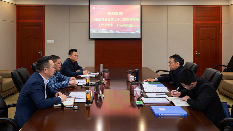 XCB_0550.jpg XCB_0550.jpg